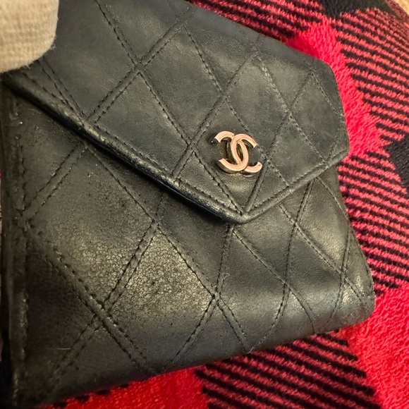CHANEL Bicolore Quilted CC Logo Lambskin Bifold Wallet/ - Picture 17 of 17